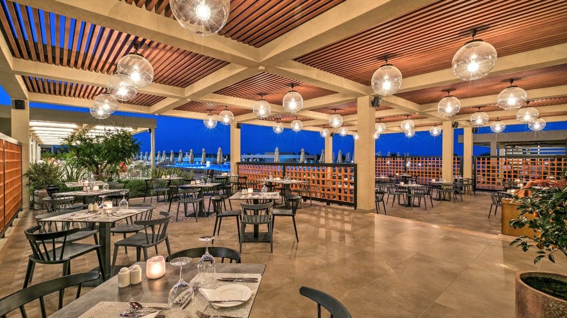 Amada Colossos Resort